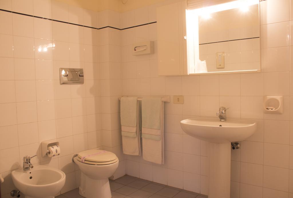 Hotel Falisco Fabrica di Roma Værelse billede