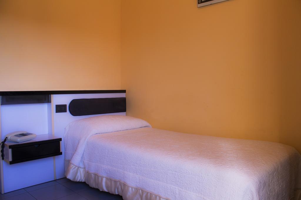 Hotel Falisco Fabrica di Roma Værelse billede