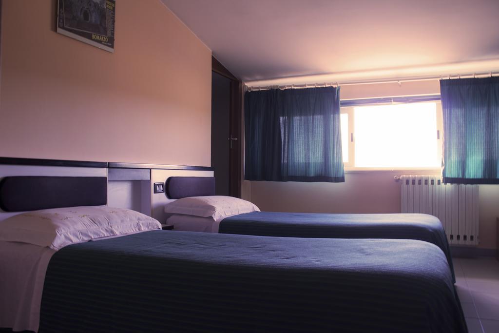 Hotel Falisco Fabrica di Roma Værelse billede